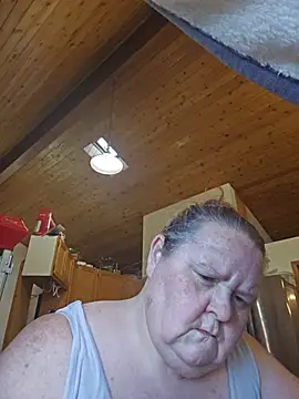 Hornybbw1978 即時 XXX 聊天
