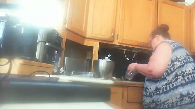 Hornybbw1978 现场XXX聊天