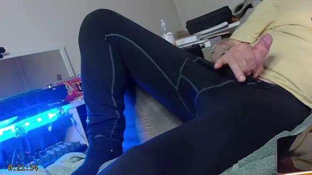 mike30nbg Show in webcam