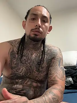 Longmoney444 Show in webcam