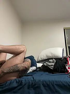 Longmoney444 Show in webcam