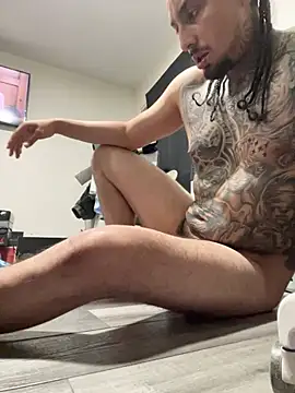 Pokazy przed kamerką – Longmoney444