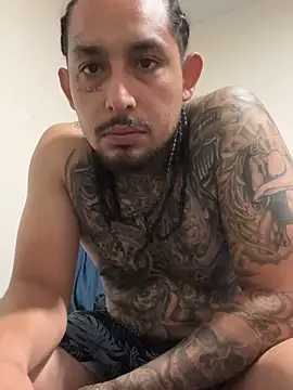 Longmoney444 Show in webcam
