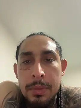 הופעת וובקאם של Longmoney444