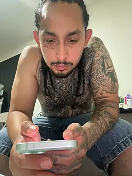 Longmoney444 webkamerás műsora