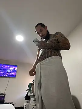 Longmoney444's Webcam Show