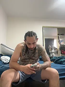 הופעת וובקאם של Longmoney444