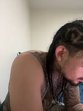 Longmoney444's Webcam Show