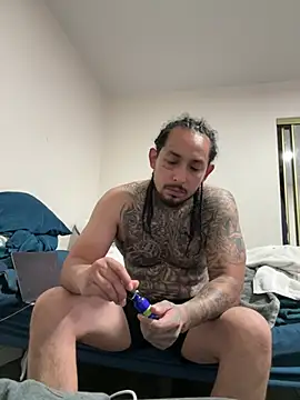 Longmoney444's Webcam Show