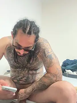 Longmoney444's Webcam Show