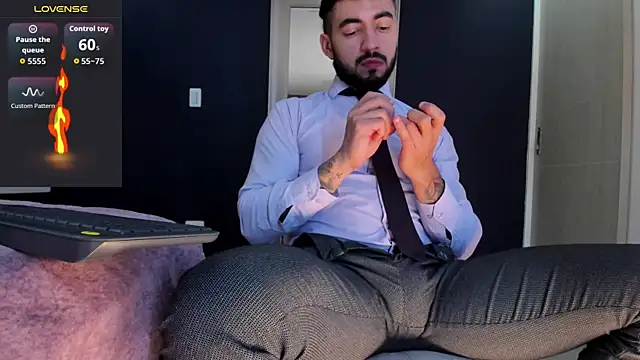MarkWalker__ Show in webcam