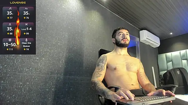 MarkWalker__'s Webcam Show