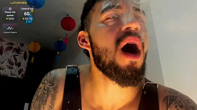 MarkWalker__ Show in webcam
