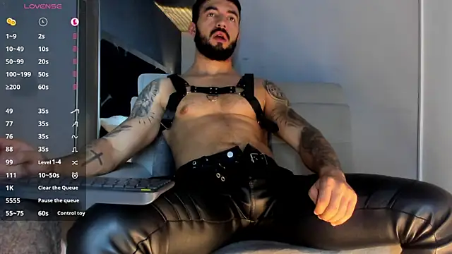 MarkWalker__'s Webcam Show