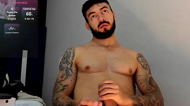 MarkWalker__ Show in webcam