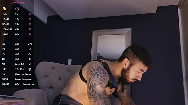 MarkWalker__ Show in webcam
