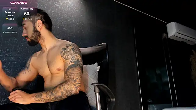 MarkWalker__'s Webcam Show