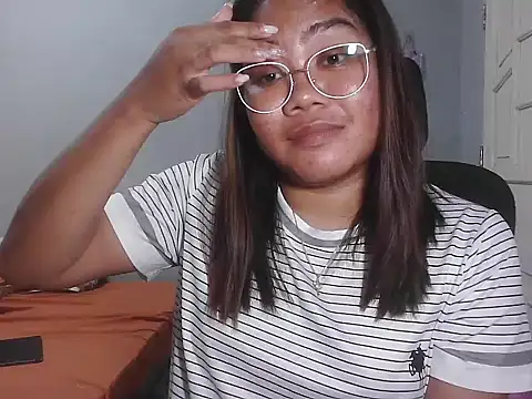 kinky_jewel's Webcam Show