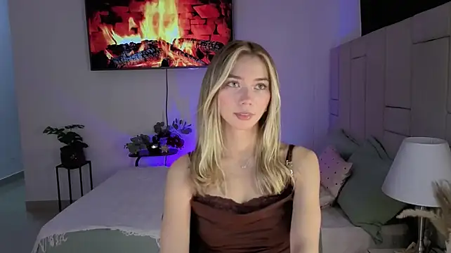 AmelieAxie Adlı Modelin Web Kamerası Şovu
