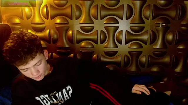 cruz_dante Chat XXX live