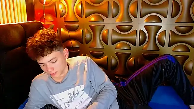 Pokazy przed kamerką – cruz_dante