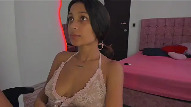 Chat XXX en directo de cora_22