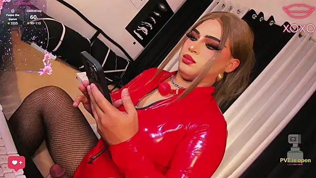 Ur_UNFORGETTABELGODDES_69's Webcam Show