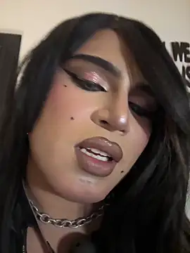 Ur_UNFORGETTABELGODDES_69's Webcam Show