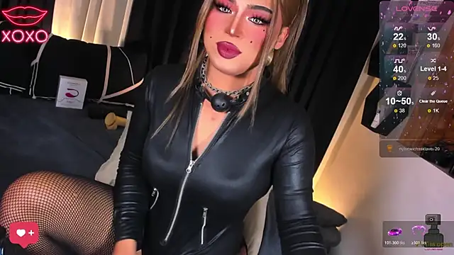 Ur_UNFORGETTABELGODDES_69's Webcam Show