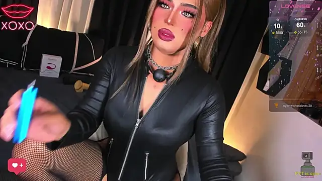 Ur_UNFORGETTABELGODDES_69 Adlı Modelin Web Kamerası Şovu