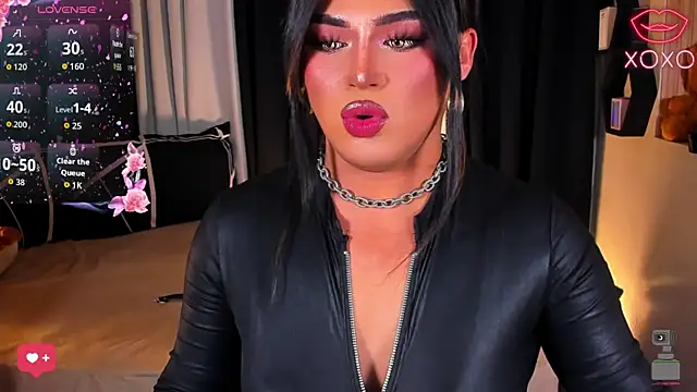 Show modela MajesticGoddessxoxo na web-kameri