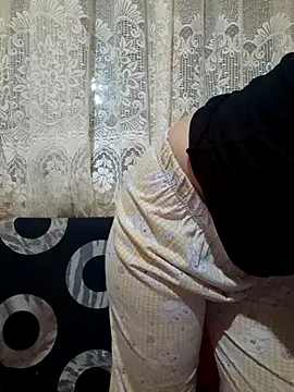 عرض كام HORNY_SMAL_TITS
