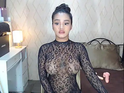 NicoleTheBigCock Webcamshow