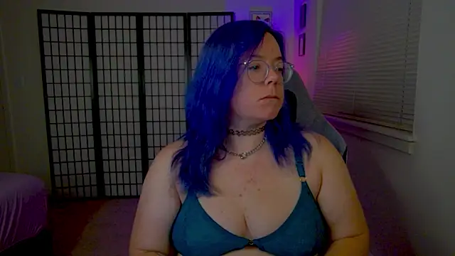 Czat XXX na żywo – KiraSpitQueen