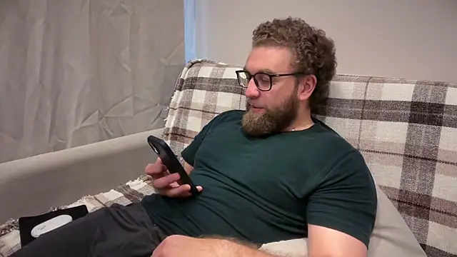 Bear_bear_ webcam show