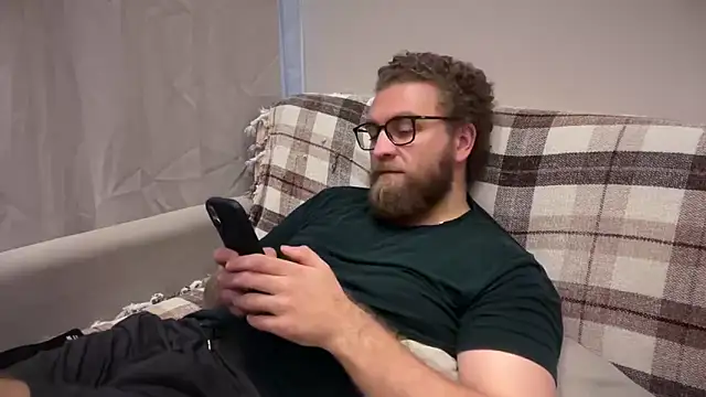 Bear_bear_ webkamerás műsora