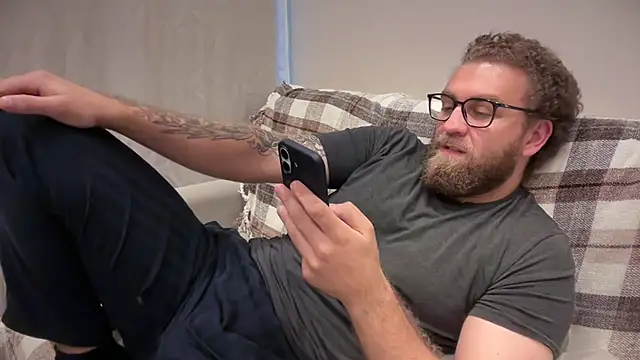 Bear_bear_ Webcam show
