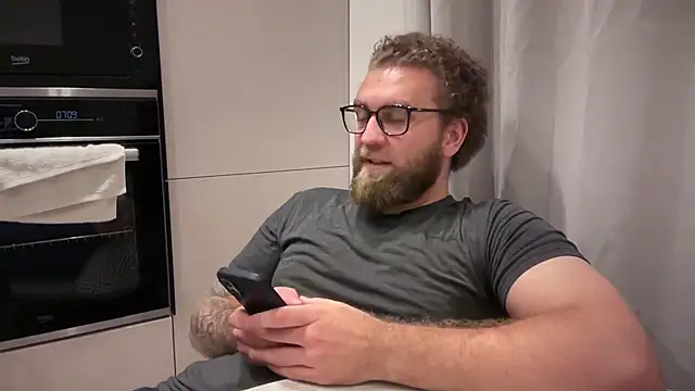 Bear_bear_ Webcam show