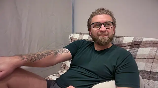 Bear_bear_ webkamerás műsora