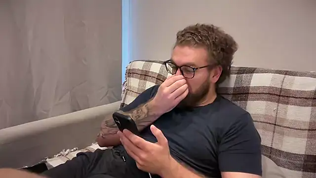 Bear_bear_ webkamerás műsora