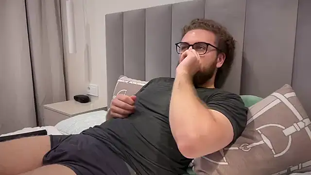 Bear_bear_ Show Webcam