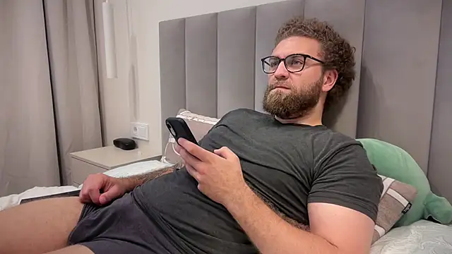 Bear_bear_'s Webcam Show