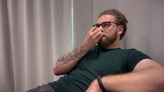 Bear_bear_'s Webcam Show