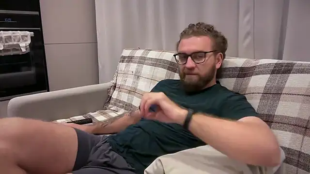 Bear_bear_ webkamerás műsora