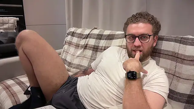 Bear_bear_ webcam show
