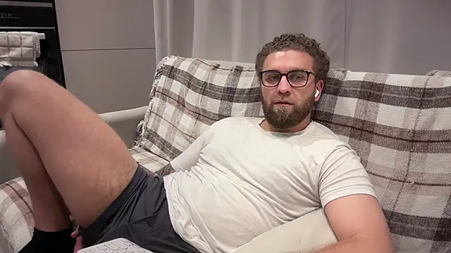 הופעת וובקאם של Bear_bear_
