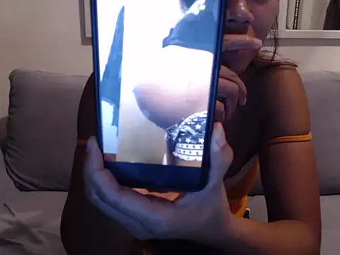 Chatroom XXX en direct de Asexycook4Ubananas