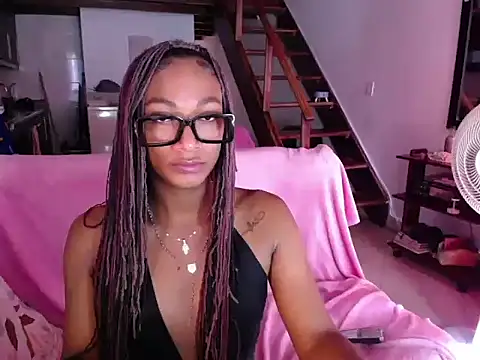 samy_doll: διαδικτυακό σόου στην κάμερα