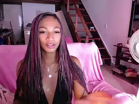 samy_doll Show in webcam