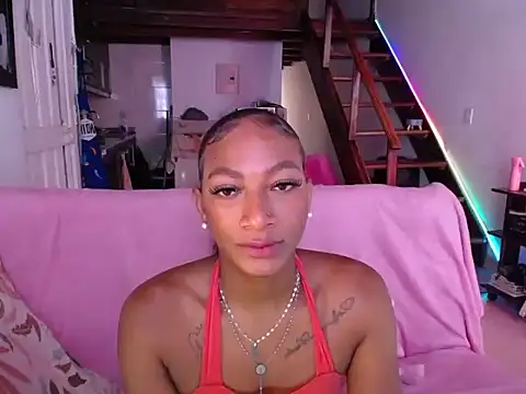 הופעת וובקאם של samy_doll